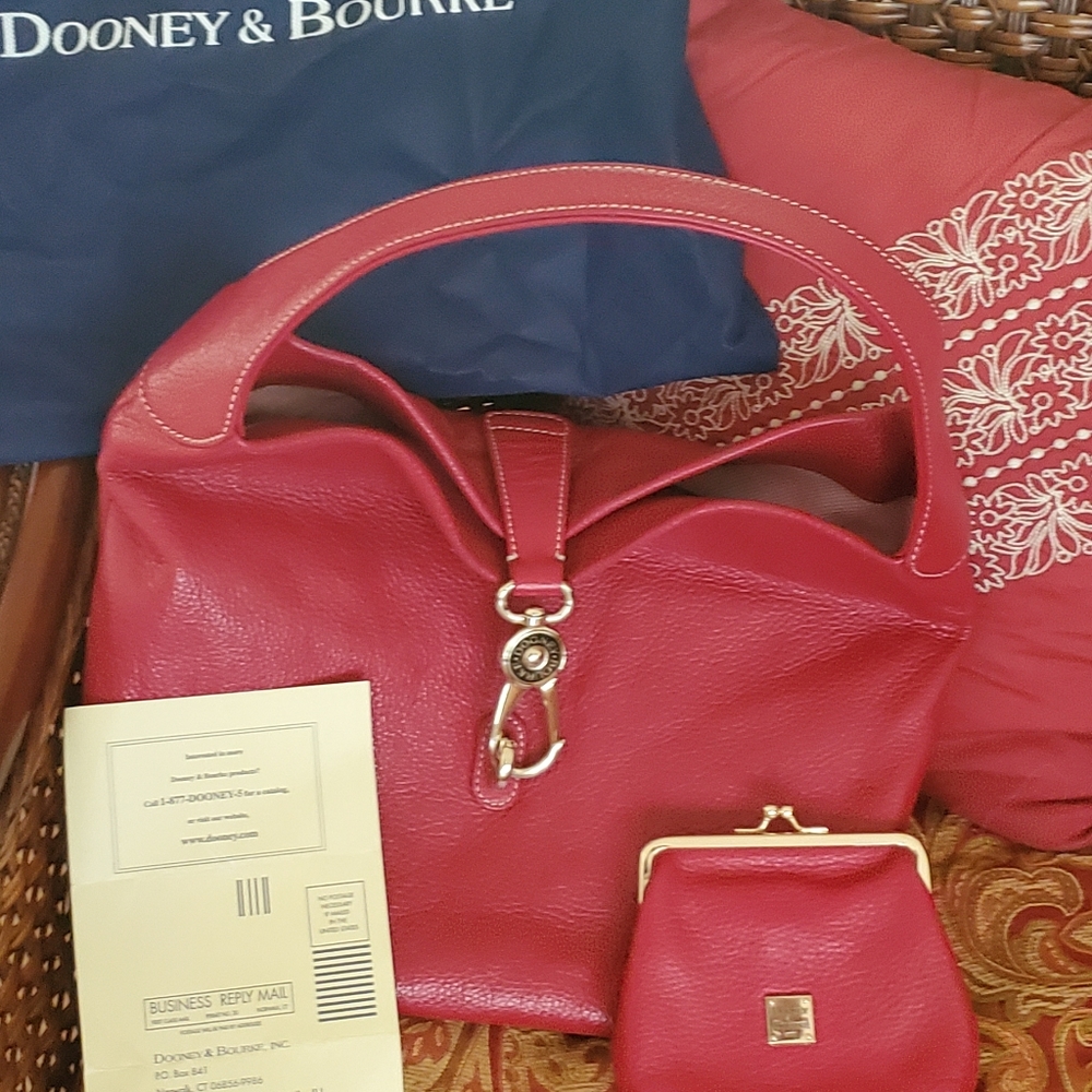 Dooney & Bourke purse